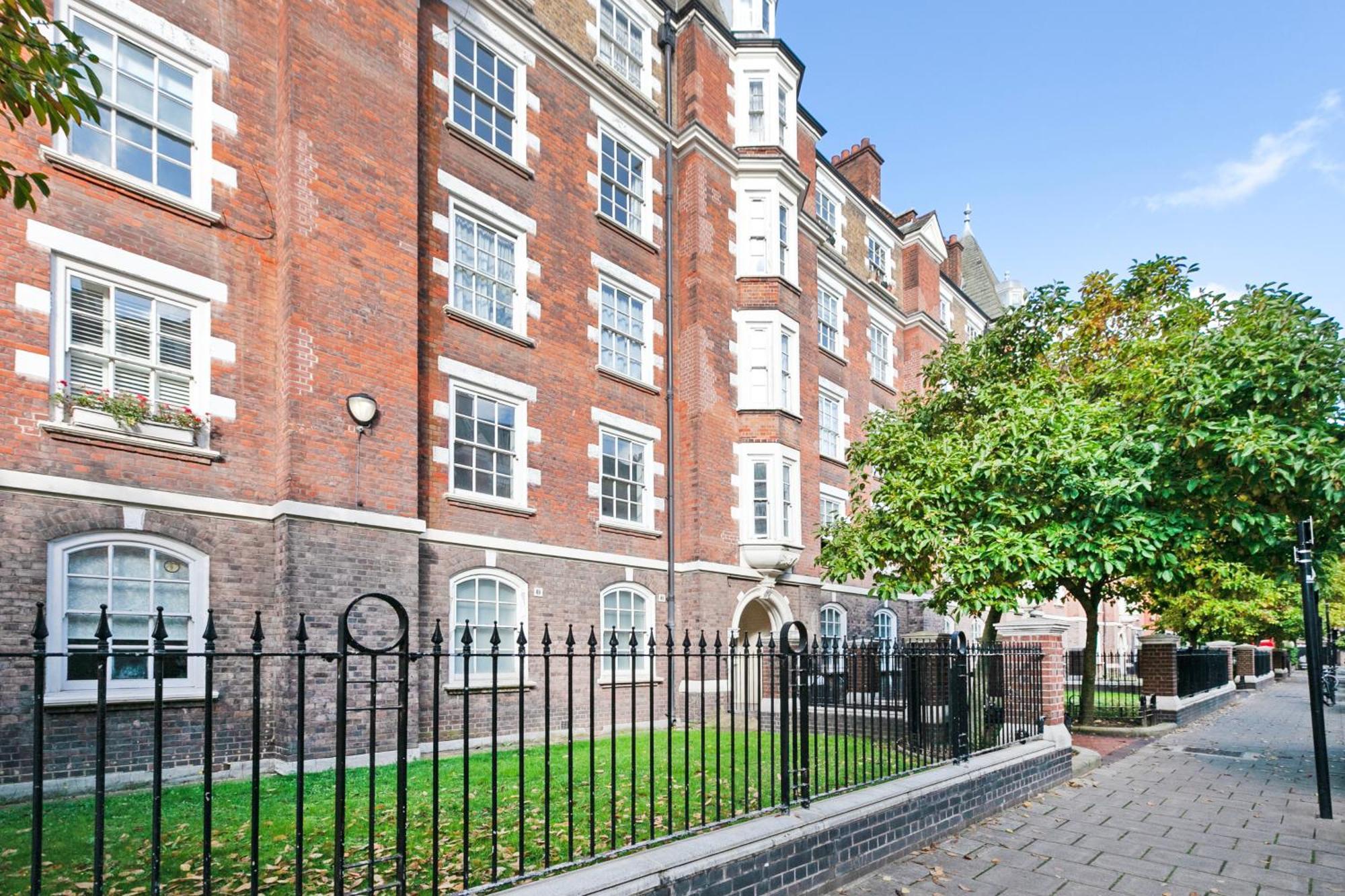 Beautiful 3 Bedroom Flat In Scott Ellis Gardens London Exterior photo