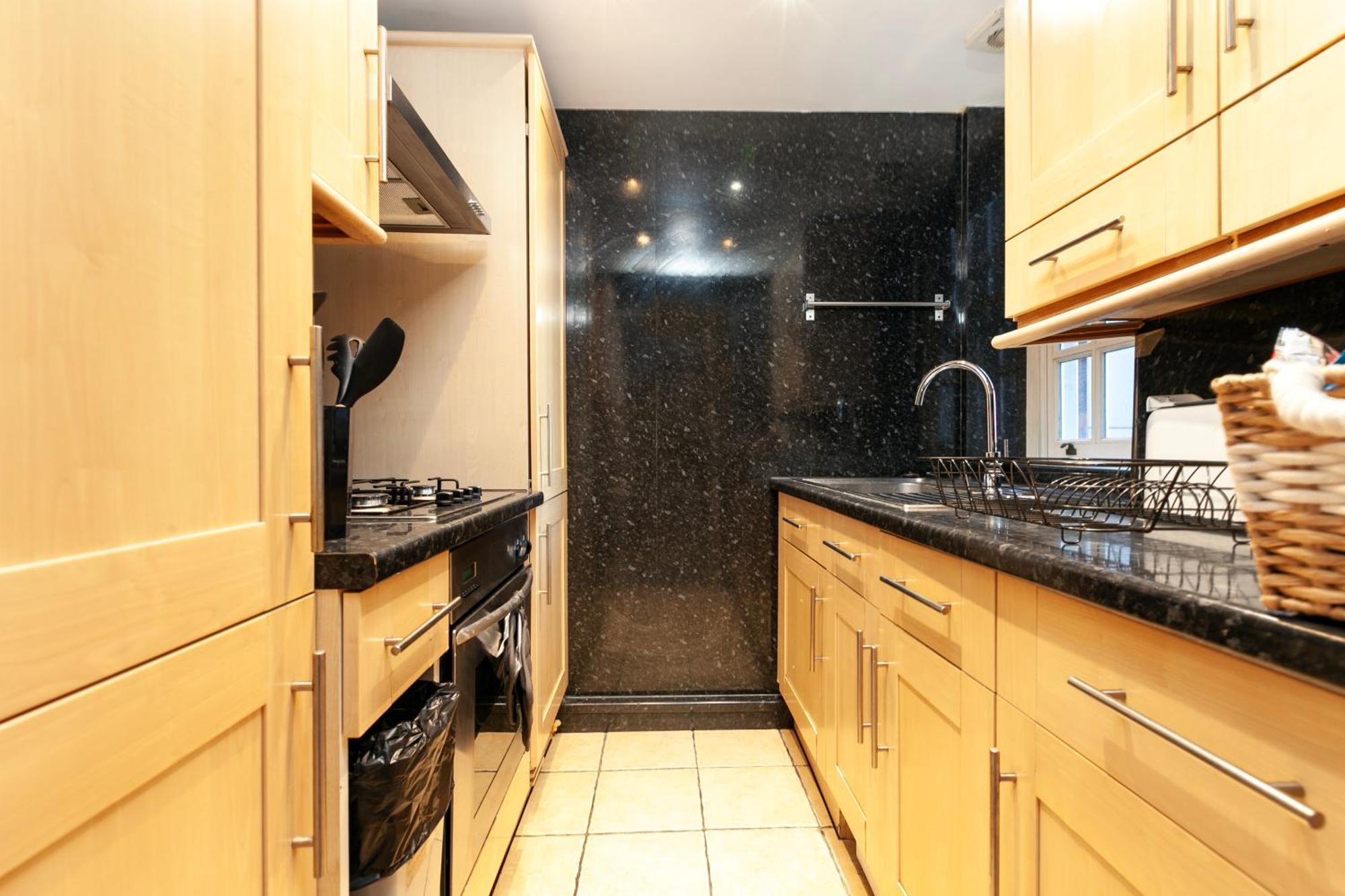 Beautiful 3 Bedroom Flat In Scott Ellis Gardens London Exterior photo